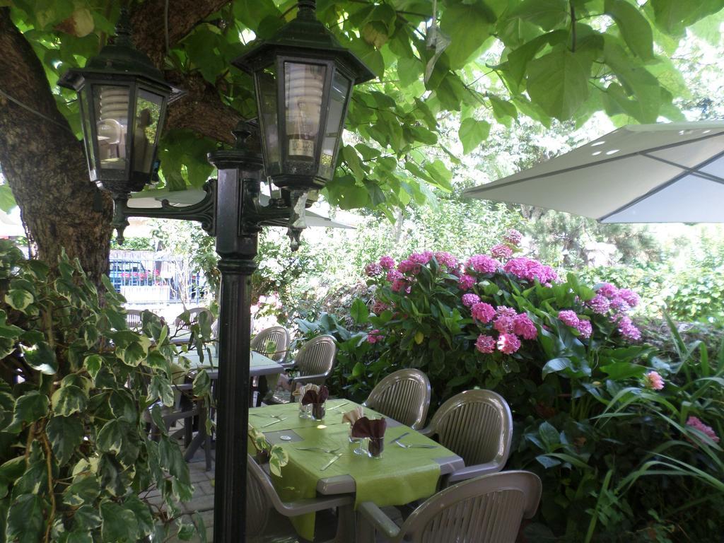 Appart'Hotel Les Tilleuls Saint-Macaire ภายนอก รูปภาพ