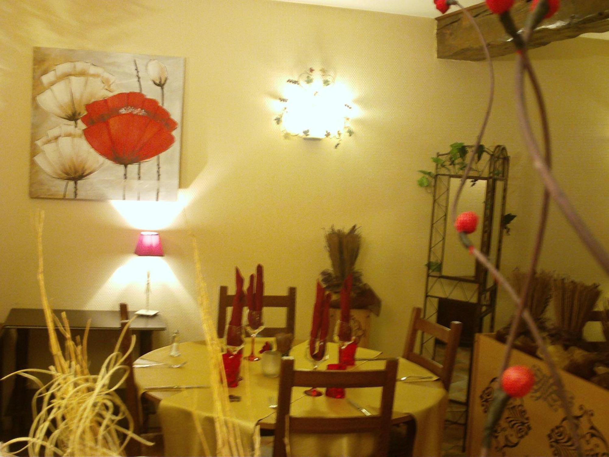 Appart'Hotel Les Tilleuls Saint-Macaire ภายนอก รูปภาพ