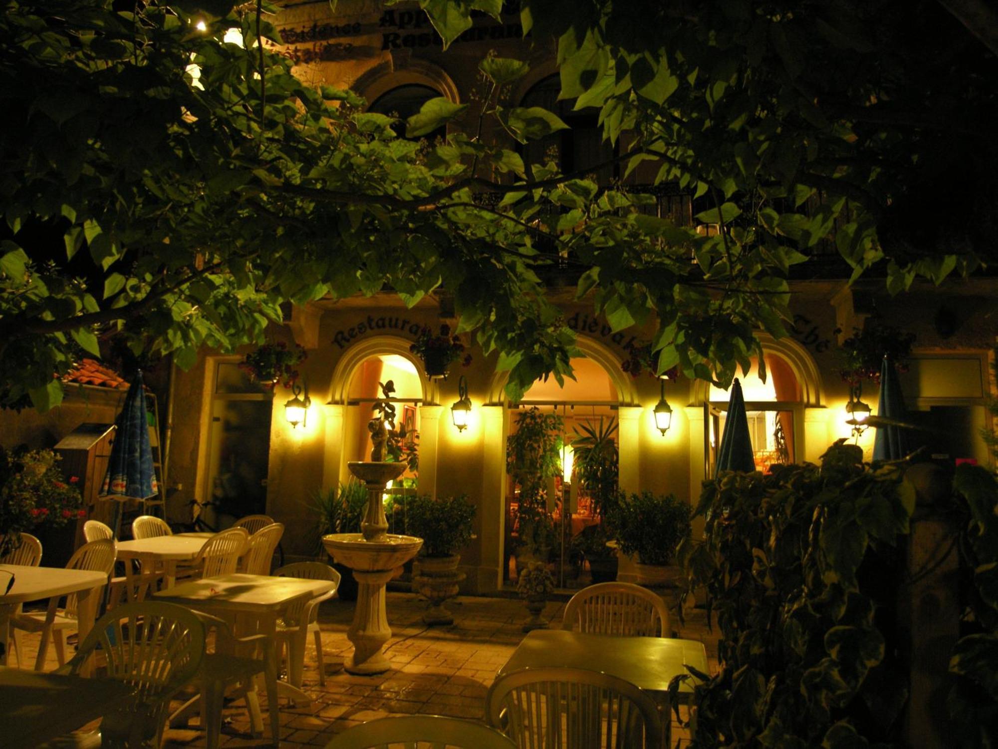 Appart'Hotel Les Tilleuls Saint-Macaire ภายนอก รูปภาพ