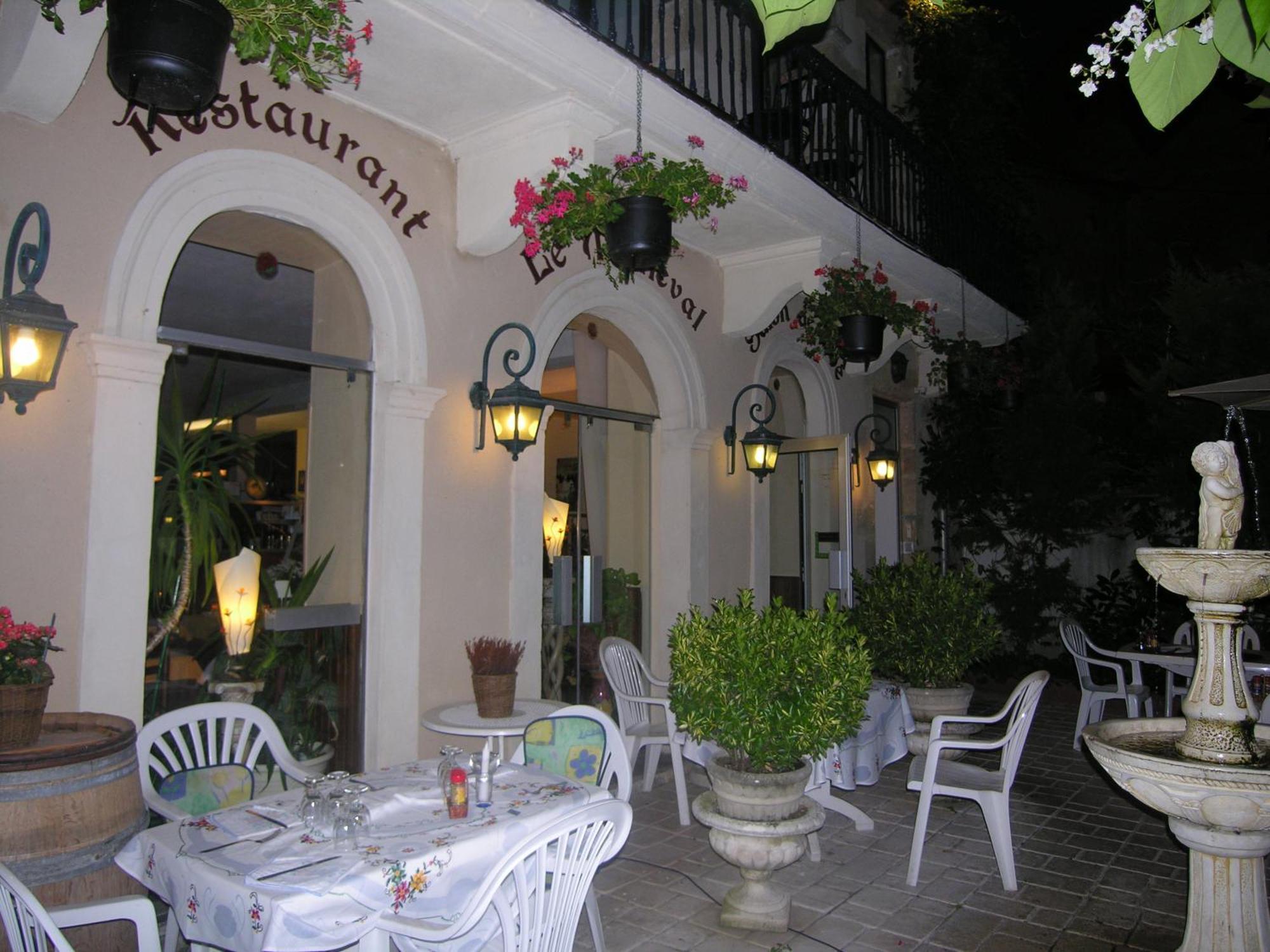 Appart'Hotel Les Tilleuls Saint-Macaire ภายนอก รูปภาพ