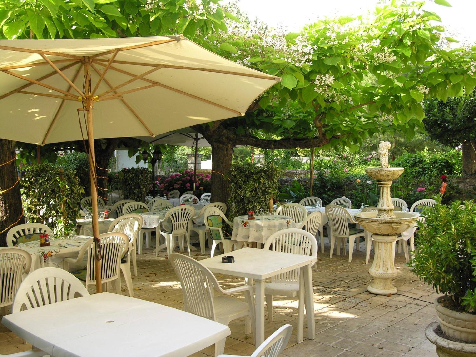 Appart'Hotel Les Tilleuls Saint-Macaire ภายนอก รูปภาพ