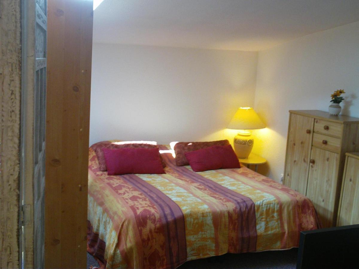 Appart'Hotel Les Tilleuls Saint-Macaire ภายนอก รูปภาพ
