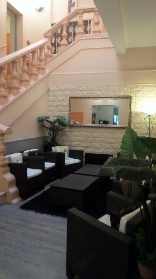 Appart'Hotel Les Tilleuls Saint-Macaire ภายนอก รูปภาพ
